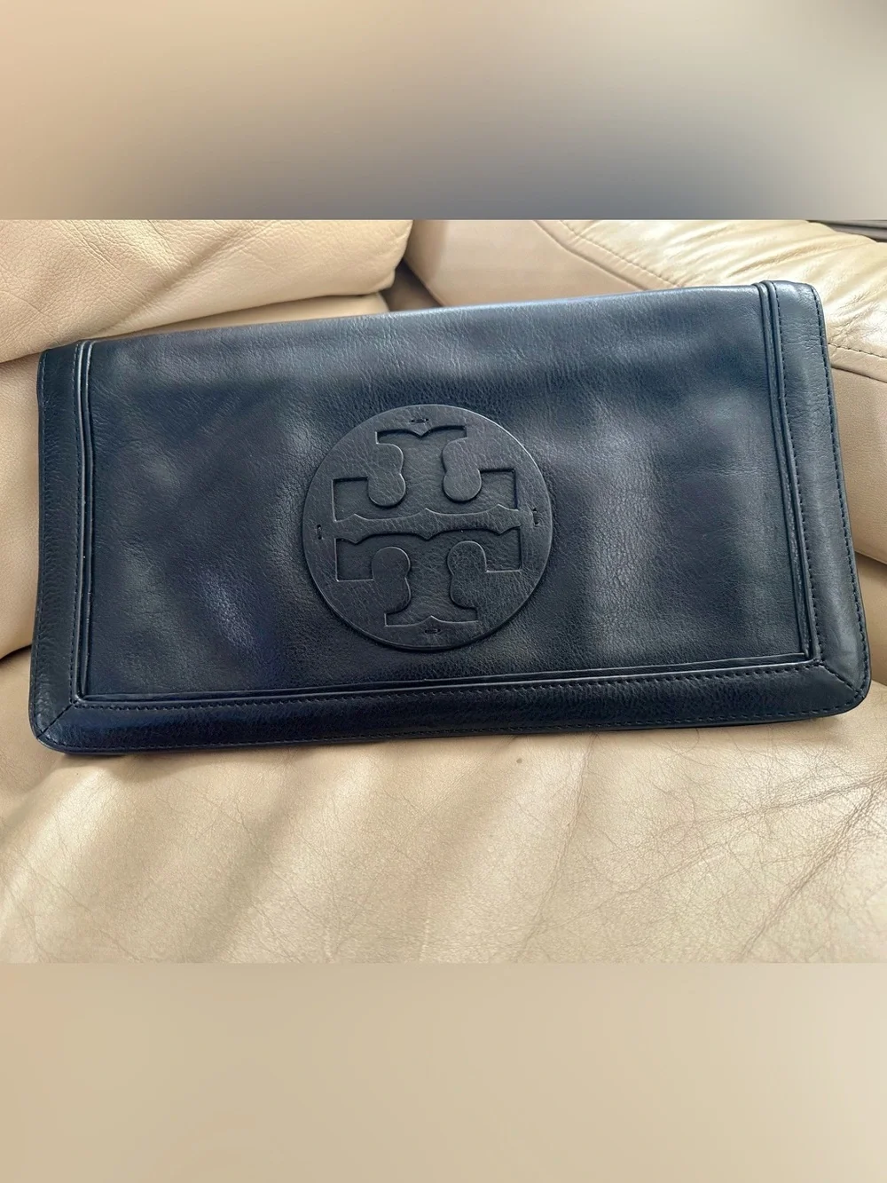 Tory Burch Bombe Reva Black Leather Logo Fold Over Clutch/Crossbody